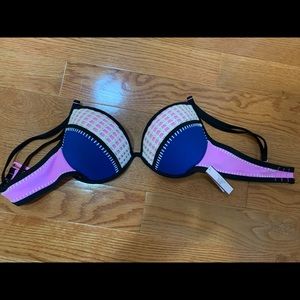 NWT Victoria’s Secret swim top. 34D